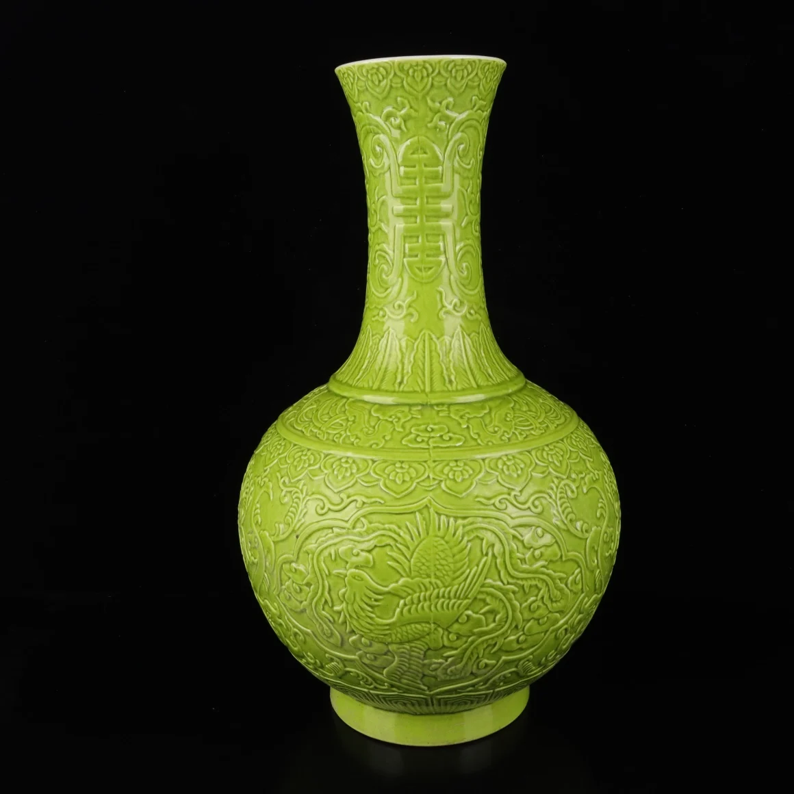 

Одноцветная глазурованная декоративная ваза с узорами благоприятных дракона и феникса