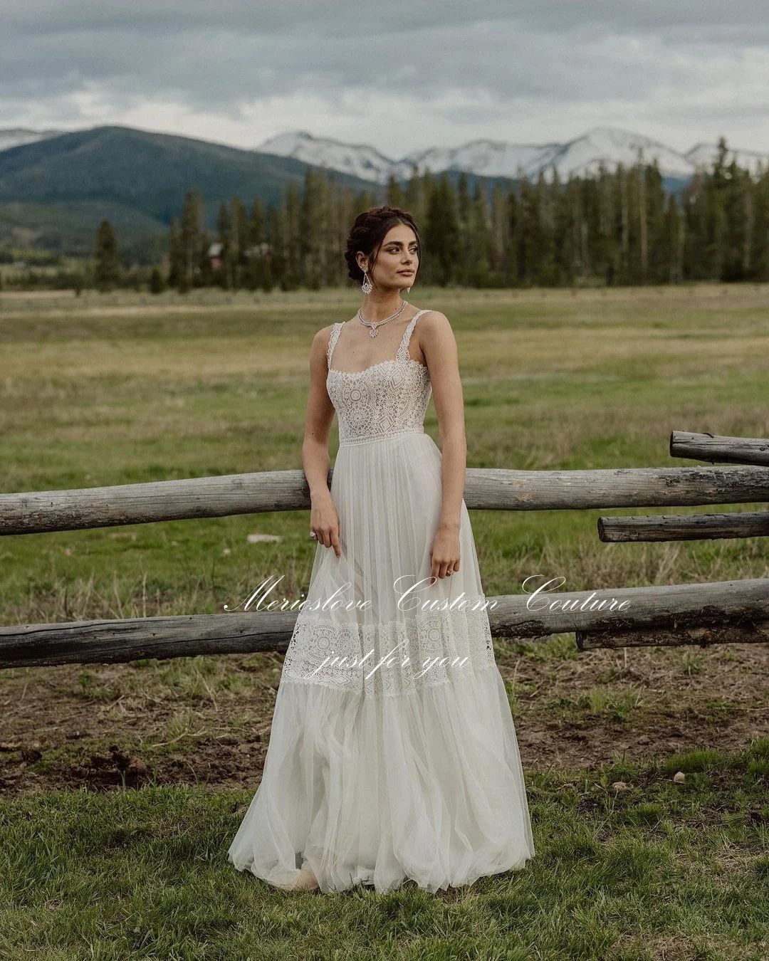 Рисунок 2 - Женское свадебное платье в стиле бохо Merioslove