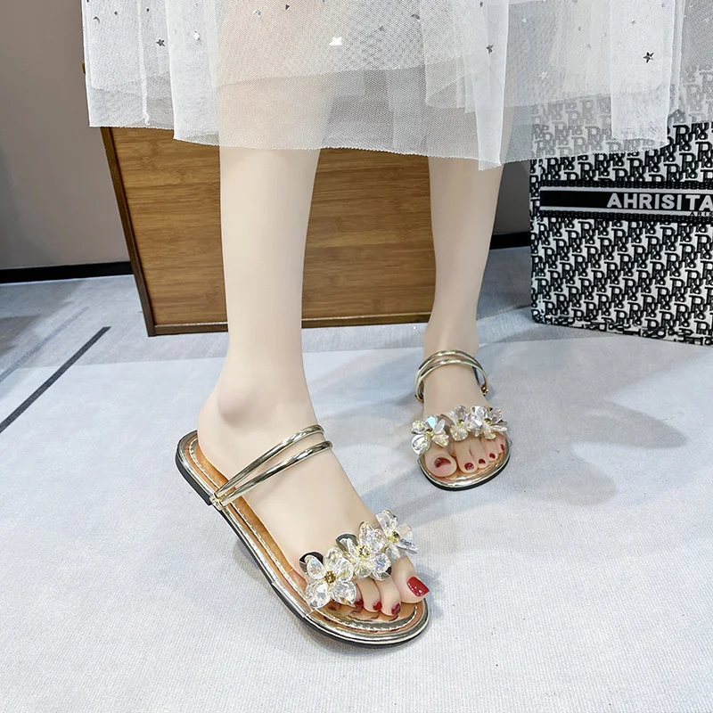 

Женские босоножки на среднем каблуке 2024 см, Размеры 35-42