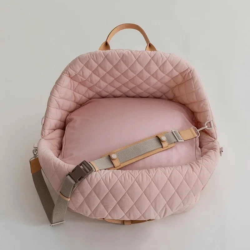 Casual Fashion Luxury Pet Dog Cat Carrying Tote Bag Dog Car Carrier Booster Seat Pet Carriers