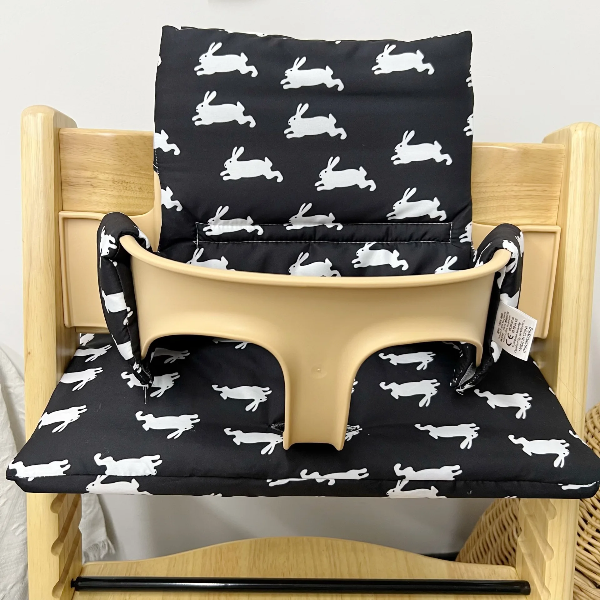 INS Baby High Chair Cushion Four Seasons Portable Non-slip Integrated Cushion Outdoor Baby High Chair Accessories