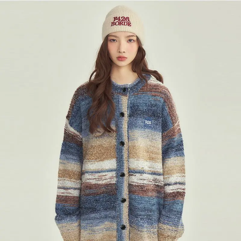 

Женский трикотажный кардиган с пуговицами, в полоску