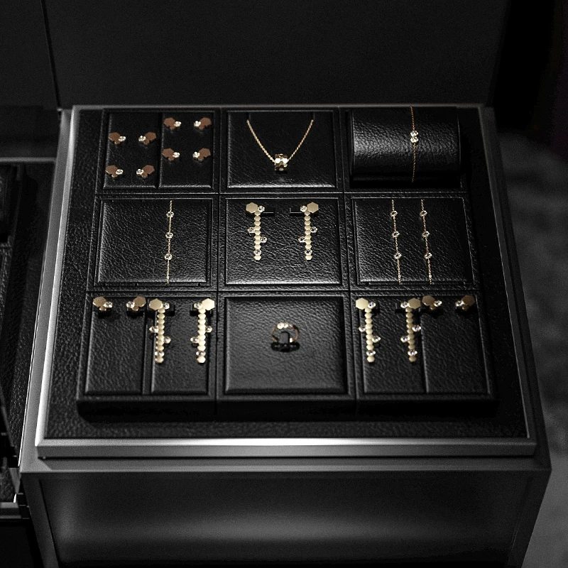 High grade PU leather jewelry display props, simple rings, necklaces, earrings, rings, hand jewelry display panel