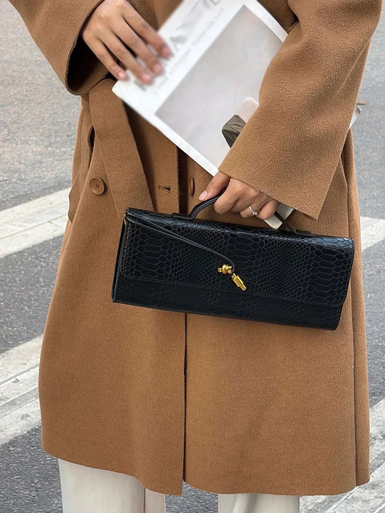 حقيبة يد بورجوندي فاخرة، بتصميم عصري مستوحى من الم...