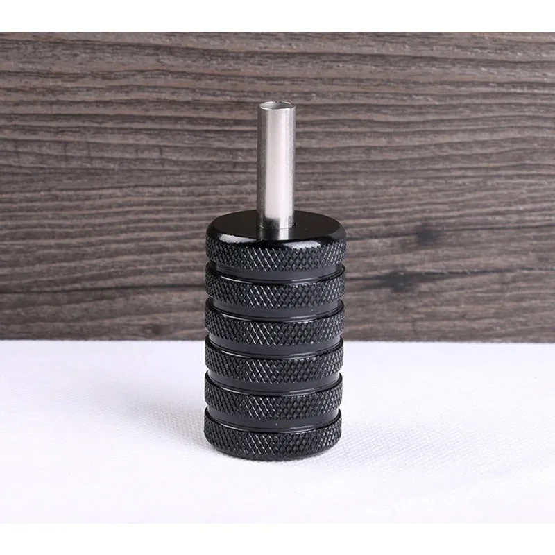 Tattoo Grip Cover Cartridge Grips Aluminum Alloy Handle Tattoo Grips Machine Gun Tubes Round 30MM Sterilizable Black Nylon Body Art Supplies 1PC