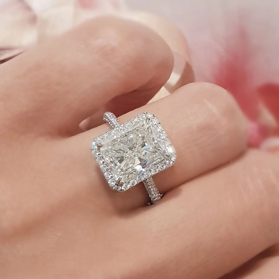 Рисунок 3 - Обручальное кольцо из белого золота