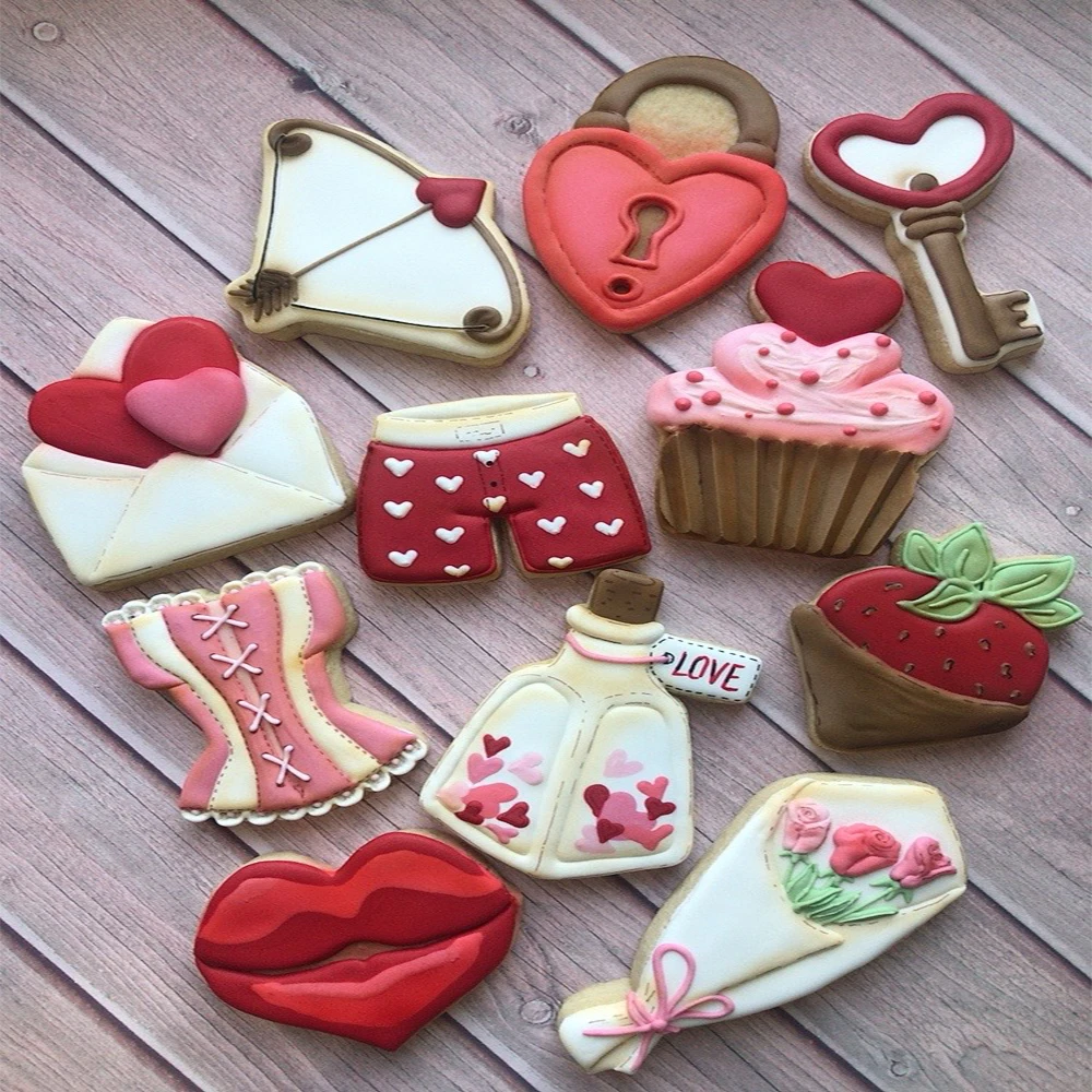 Dropship Set Of 5 3D Heart Shape Biscuit Cutter Cookie Mold Cake Fondant  Icing Pastry Cutter Stainless Steel DIY Kitchen Baking Gadget Tools to Sell  Online at a Lower Price