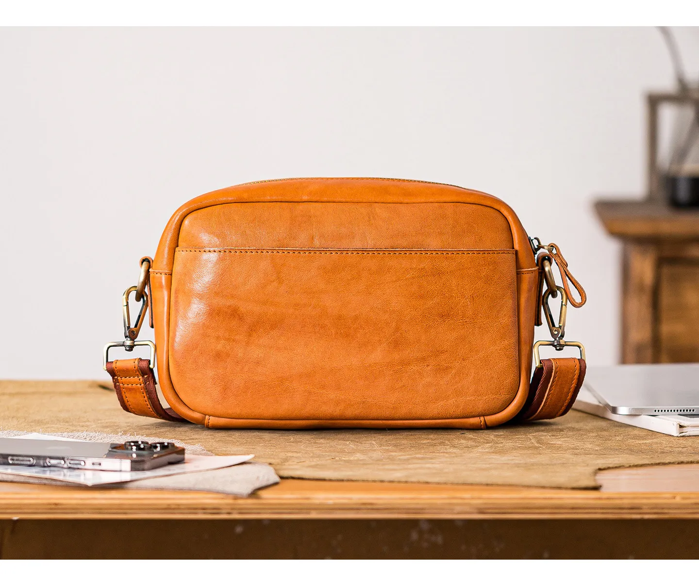 Einfache, handgefertigte Vintage-Umhängetasche aus pflanzlich gegerbtem Rindsleder für Herren, Outdoor-Reisetasche, luxuriöse Umhängetasche aus echtem Leder für Teenager – Detail 33
