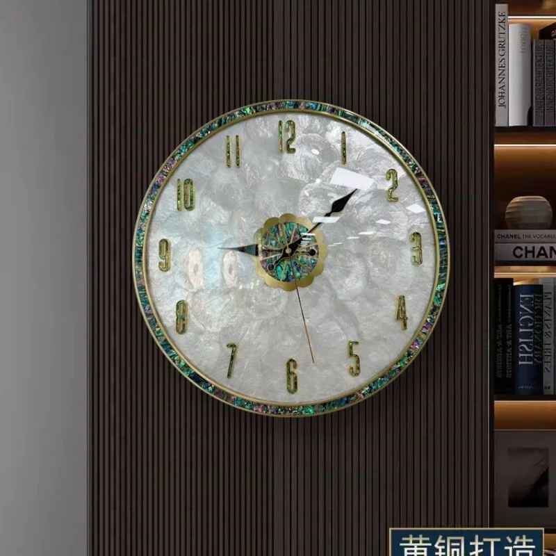 

Современные Роскошные Настенные часы с корпусом, настенные часы из чистой латуни в европейском стиле, простые настенные часы для гостиной в скандинавском стиле, креативные домашние часы с бесшумным временем