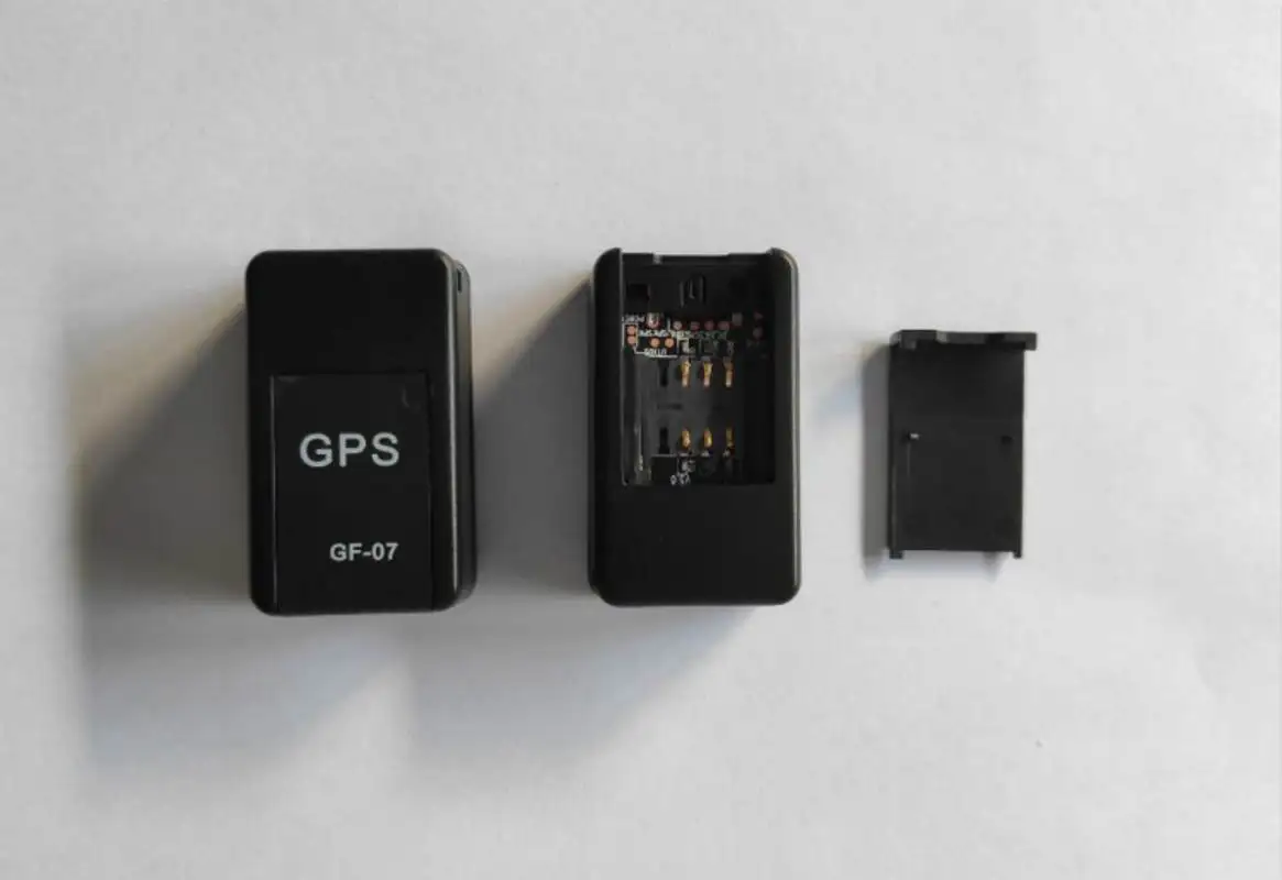 Mini GPS Car Tracker - Real-Time Locator for Vehicles Pets and Kids
