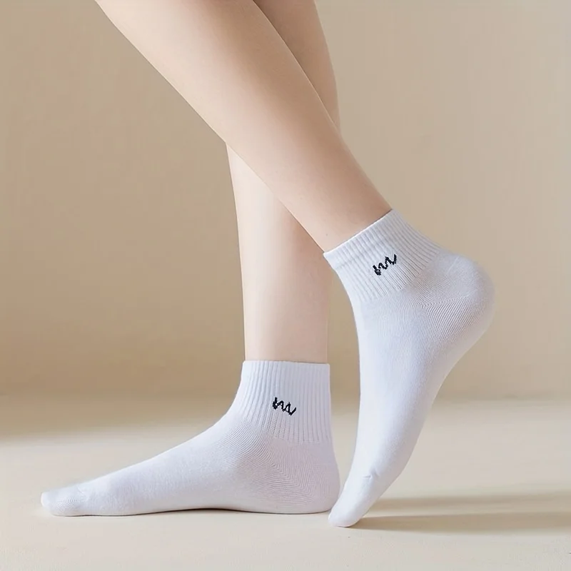 5 Paar Socken mit Buchstabendruck, bequeme und atmungsaktive Sport-Kurzsocken, Damenstrümpfe und Strumpfwaren, weiche und bequeme All-Match-Kurzsocken – Detail 14