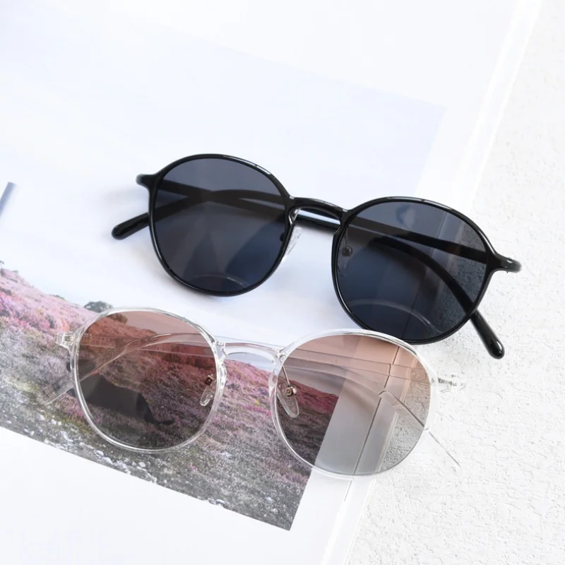 7201 Niche Slim Frame Polarized Sunglasses, Men's And Women's Sunglasses, Retro TR90 Light Plain Glasses, Travel Glasses