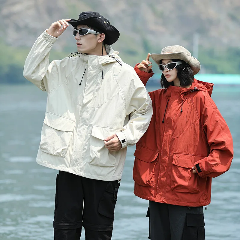 

Men's and Women's Jackets Sports Mountaineering Suits for Urban Outdoor Couples with Wind and Splash Proof Features