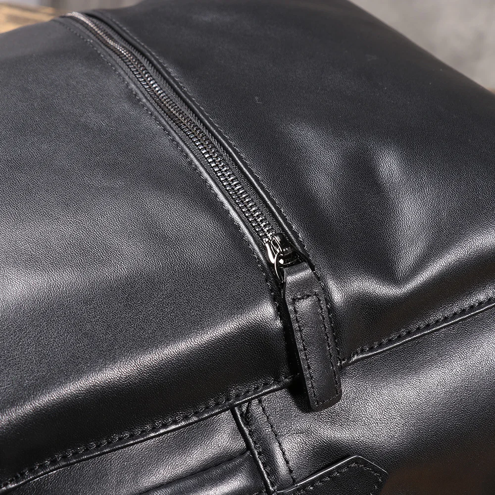 New Genuine Leather Black Backpack, High-Quality First-Layer Cowhide, Large-Capacity Laptop Bag That Fits a15.6-Inch Computer. 5