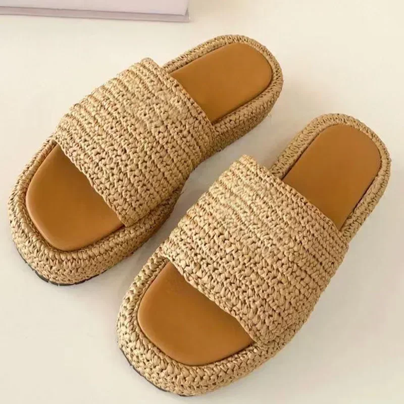 

Summer Open Toe Women Flat Slippers Runway Designer Thick Sole knit Slip On Female 2023 New Style Flat Vacation Beach Slippers