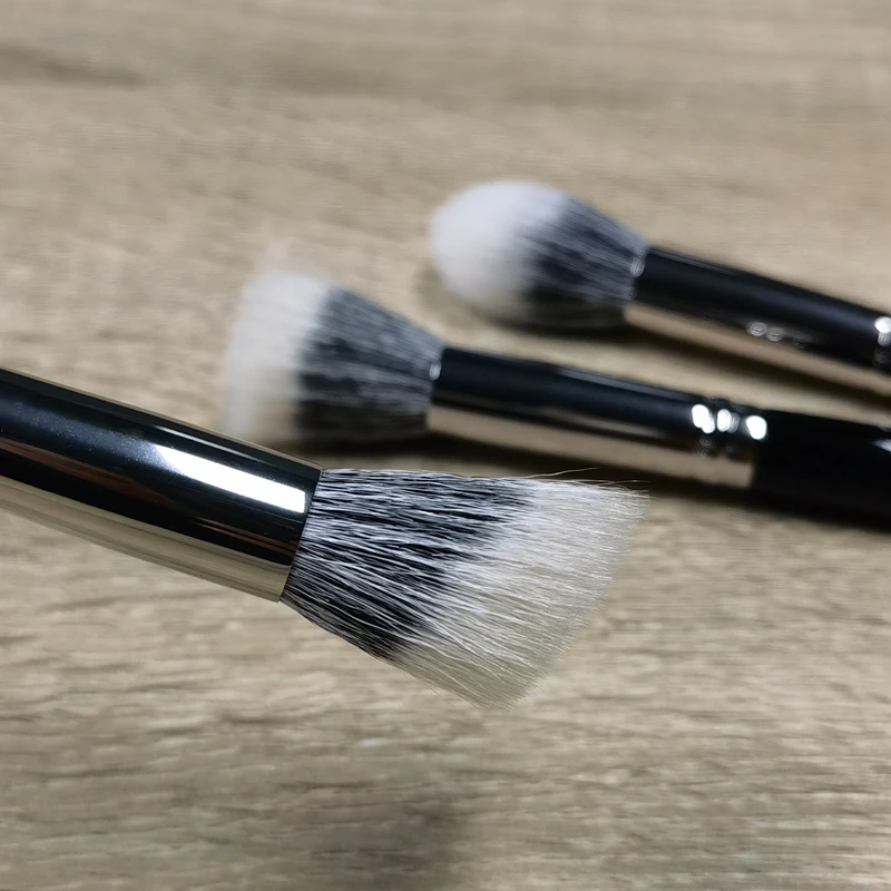 Nova Glam Essentials Dual-Fiber Stippling Brush – Goat & Synthetic Hair for Multi-Use Makeup