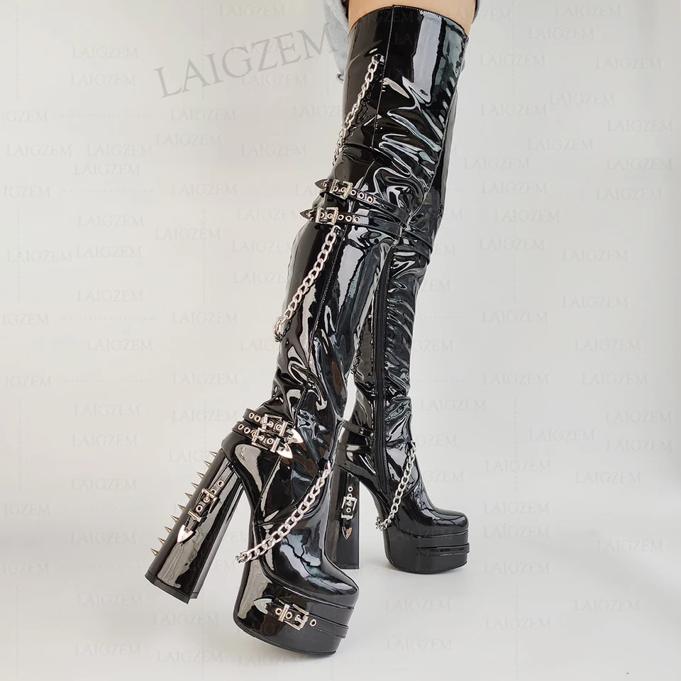 靴 m me eme Cut design chain long boots 靴 m me eme Cut design