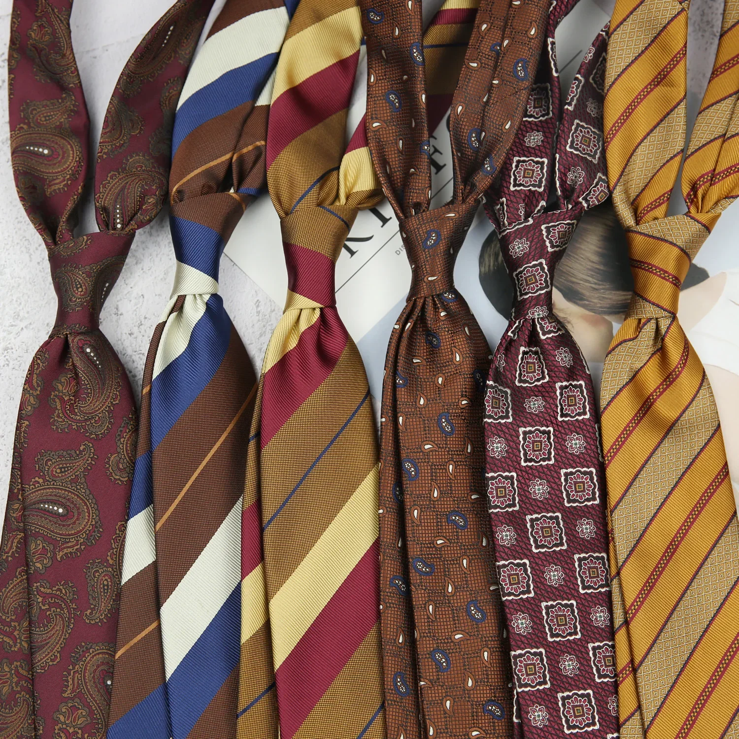 

Men's 8cm Fashion Ties Business Groom Gold Stripe Vintage Korean Version British Style Western-style Clothes Hand Tie Fashion