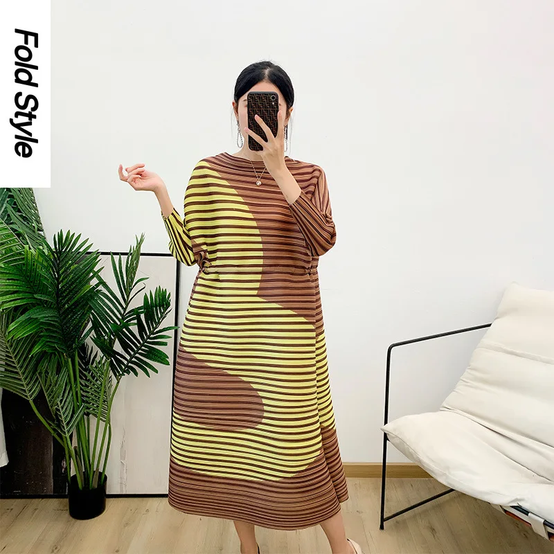 

Lily Pleated Women's Dress 2024 Spring and Autumn New Stripe Print Contrast Color Slim and Fashionable Large Size Skirt