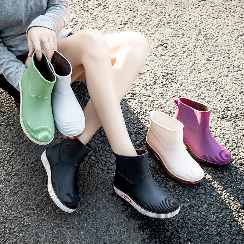 https://ae01.alicdn.com/kf/Sac40720e41b642dea54efb5f57d57ed0M/Rain-Boots-Women-Adult-Short-Tube-Water-Shoes-Ladies-Plus-Velvet-Rain-Boots-Four-Seasons-Waterproof.jpg