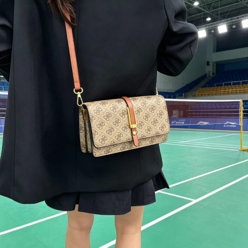 럭셔리 트렌디 여성 크로스백, 파리 디자이너에서 영감을 받은 고품질 핸드헬드..
