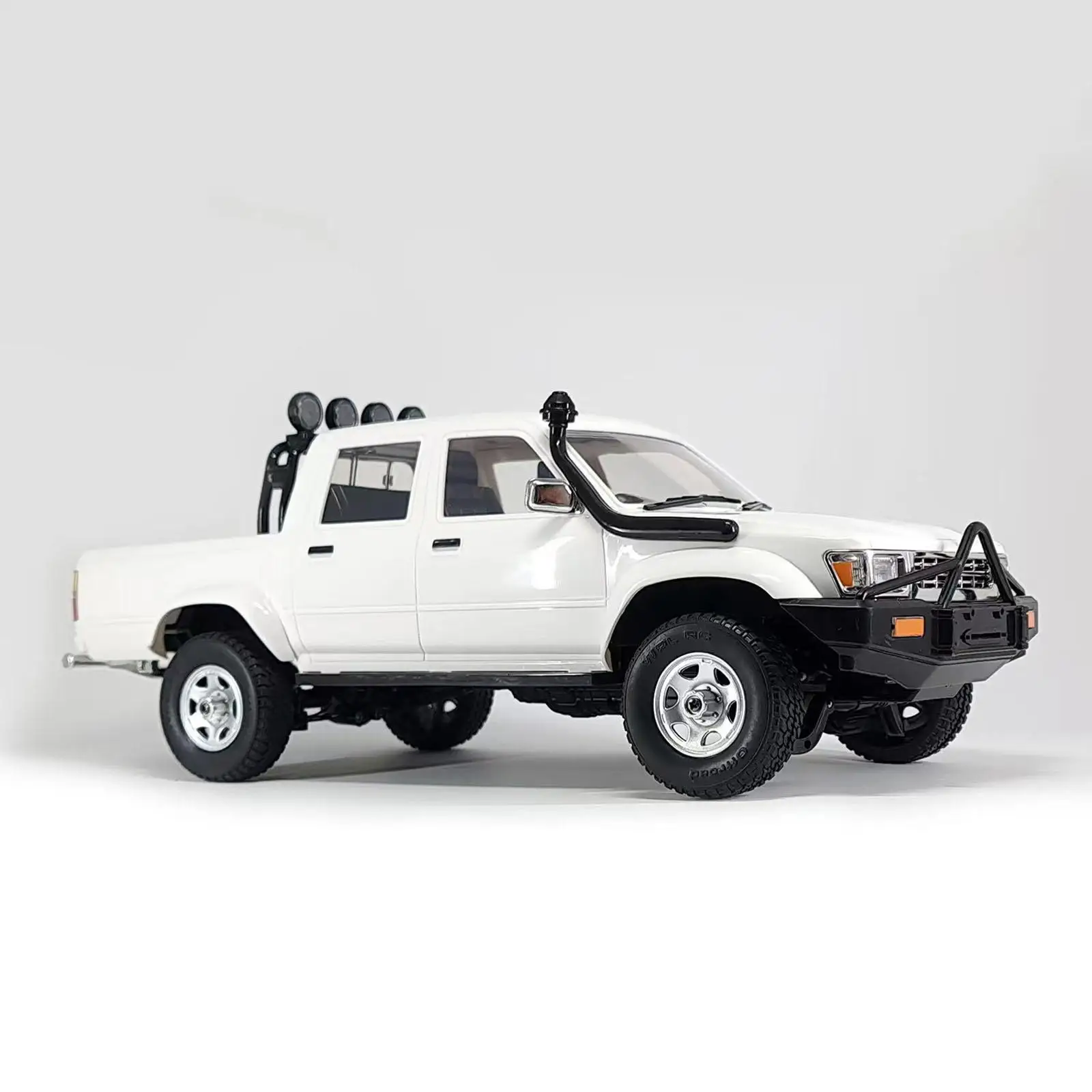 1/16 D62-1 RC Car Model Four Wheel Drive Vehicle with Headlights 1:16 Simulation RC Vehicles for Children Kids Girl Adults Gift