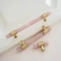 คริสตัลสีชมพูธรรมชาติตู้มือจับทองเหลือง T บาร์ลิ้นชักลูกบิดหรูหราตู้เสื้อผ้าโมเดิร์นเฟอร์นิเจอร์ฮาร์ดแวร์ 128 มม.96 มม. 4