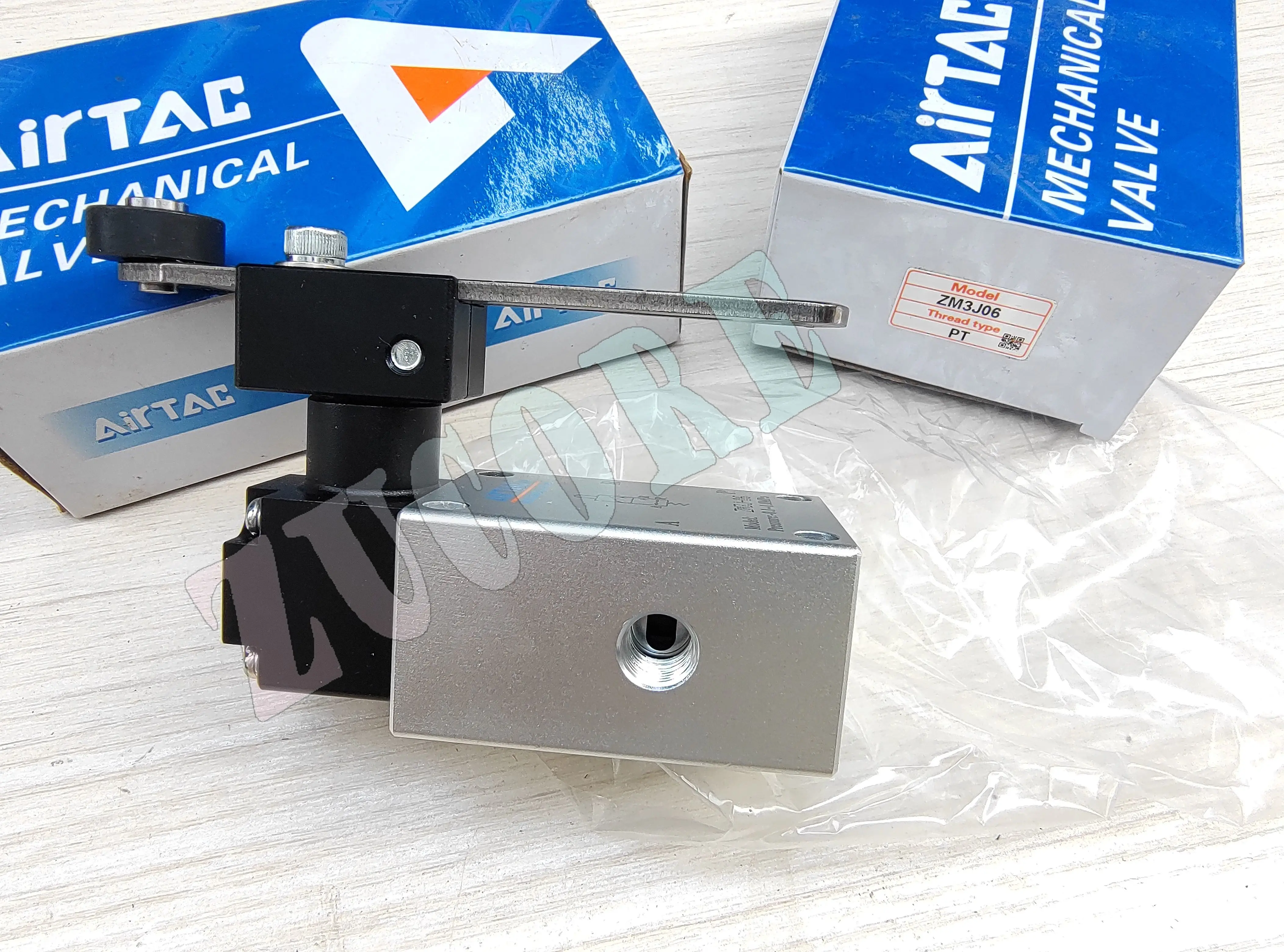AirTAC 헤비듀티 기계식 밸브 공압 이동 스위치 ZM3J-06 압력 -0.1 1.0Mpa