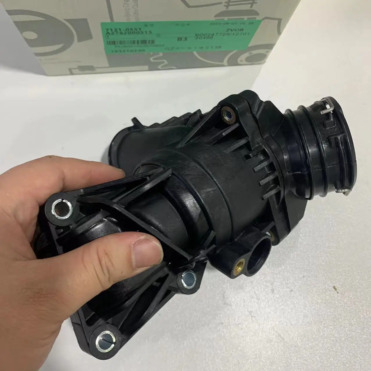 Thermostat Housing A2762000515For Benz W204 W212 C350 E/ML/GLE350 3.5L V6 M276