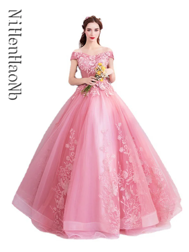 Abiti Quinceanera Sweet Party Prom Dress Luxury Off spalla Ball Gown 16 colori Vestidos Plus Size