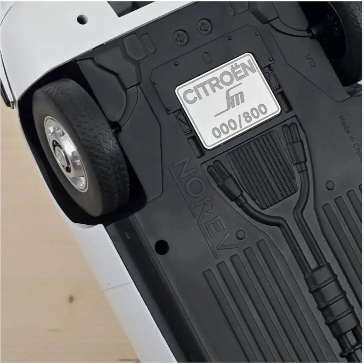 Die-cast Citro SM 1970 Rare White 1:12 Scale Alloy Classic Car Model Souvenir Large Sedan Ornament Collection Hobby Holiday Gift 15 Sac45f1eec0e94601ba9aee9fea26e3169