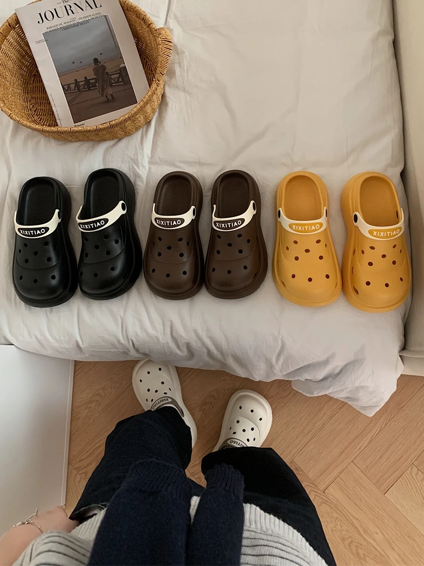 Women Garden Shoes Summer Slippers Instagram Hole Sandals Versatile In Summer Fashionable And Casual Beach Slippers