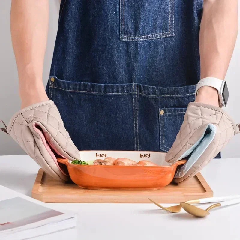 Silicone Insulation Gloves Clip High Temperature Resistant Oven Mitts 1pcs Kitchen Anti-scalding Clip Oven Microwave Hand