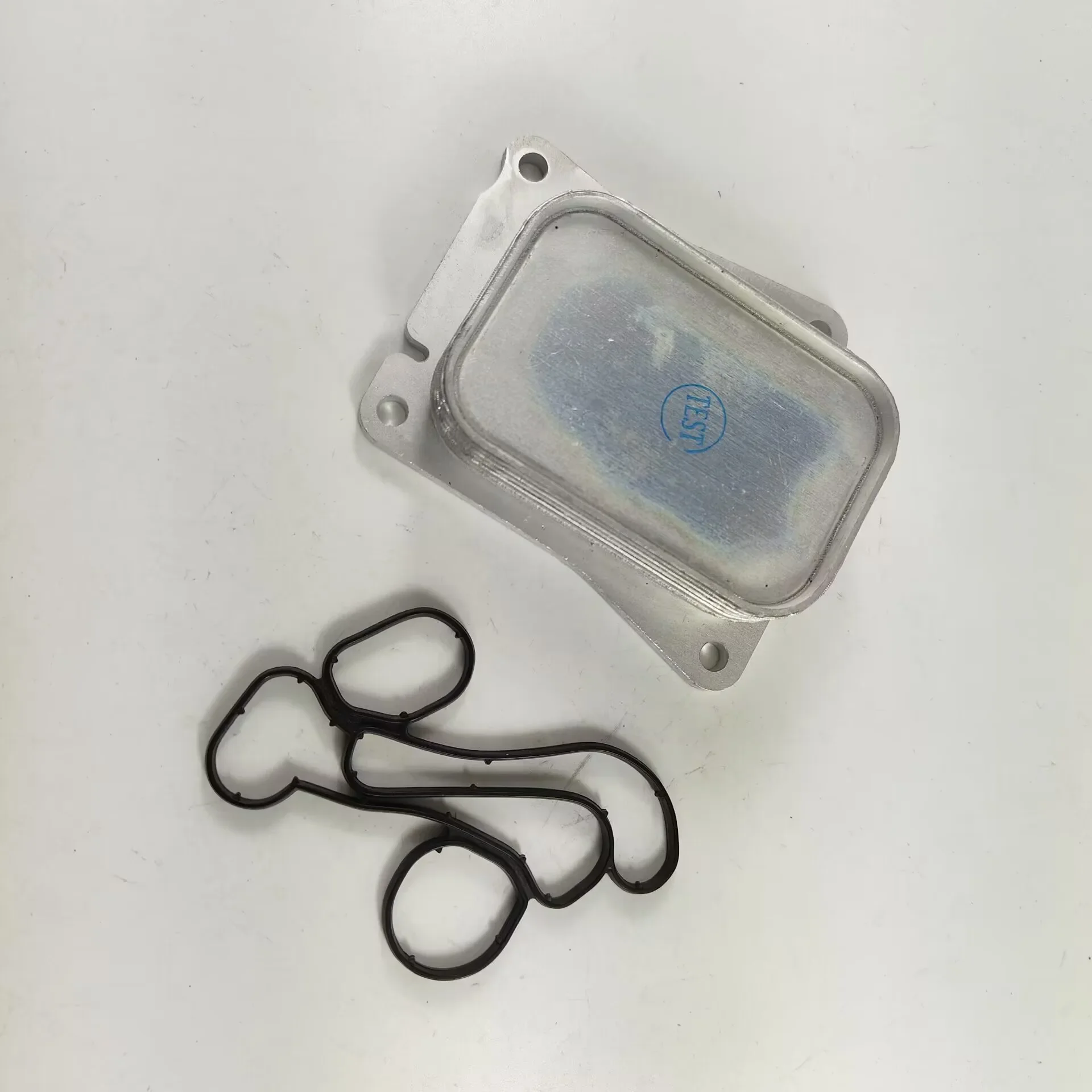 Engine Oil Cooler with gasket 2711840080 for W211 W204 C200 C230 2003 2004 2005 2711880401 A2711880401 oil cooler kit
