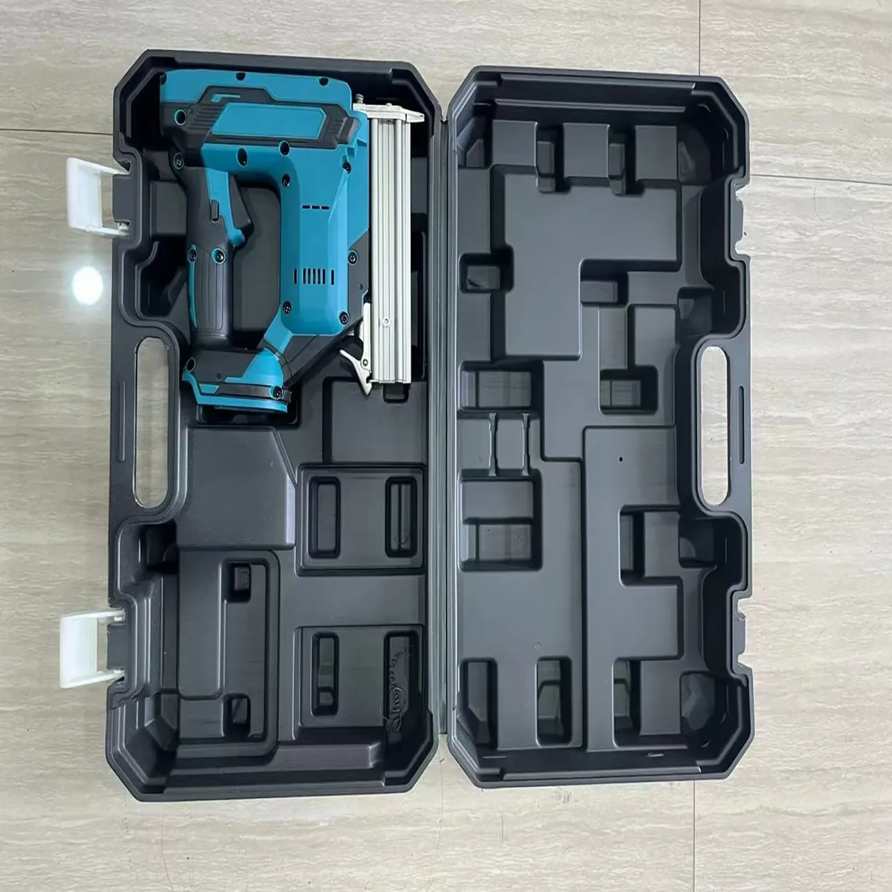 브러시리스 무선 전기 네일건 F30 스테이플러 네일러 목공용 전동공구 (18V 배터리용)