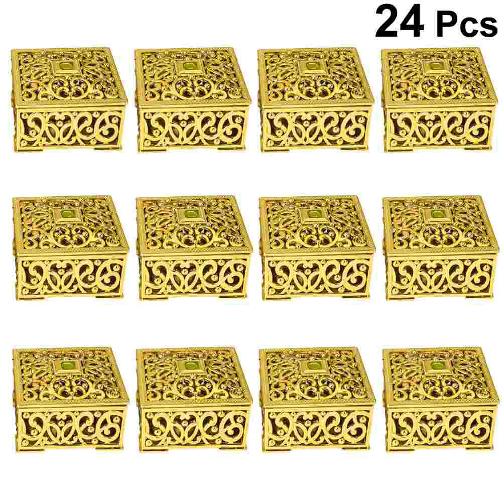 

Hollow Out Flower Pattern Gift Boxes Square Mini Plastic Candy Boxes Packaging Case Party Favors candy boxes (Golden)