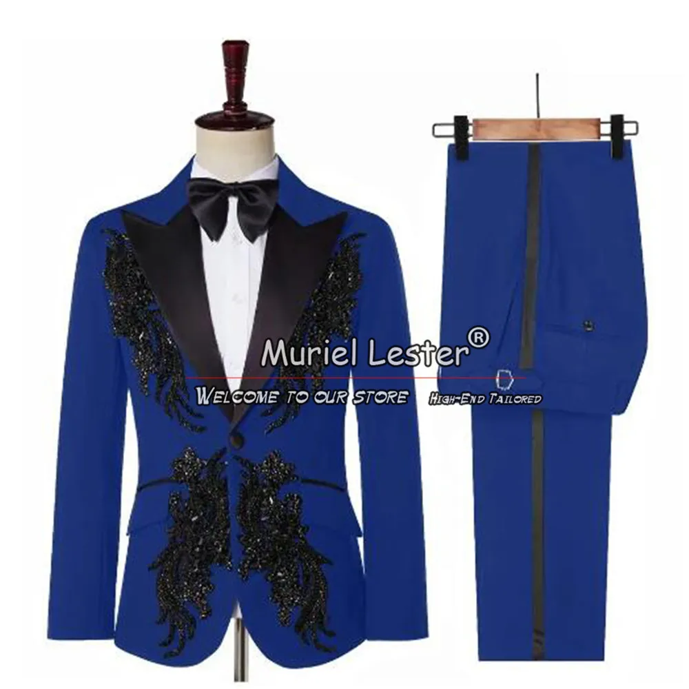 

Luxury Navy Suits Men For Wedding Black Peaked Lapel Prom Blazer With Sparkly Beaded Appliques 2 Pieces Groom Tuxedos Bespoke