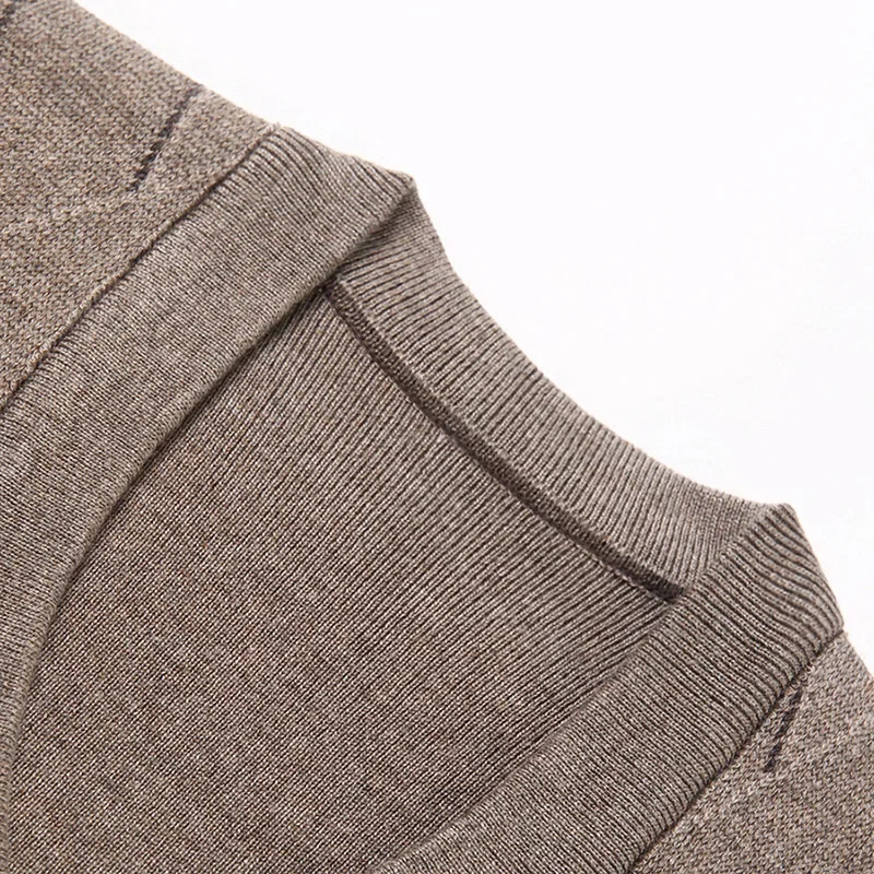 Men's Thickened Casual Sweater Tank Top Autumn and Winter Warm Men's V-neck Tank Top men sweater vests,mens knitted vest