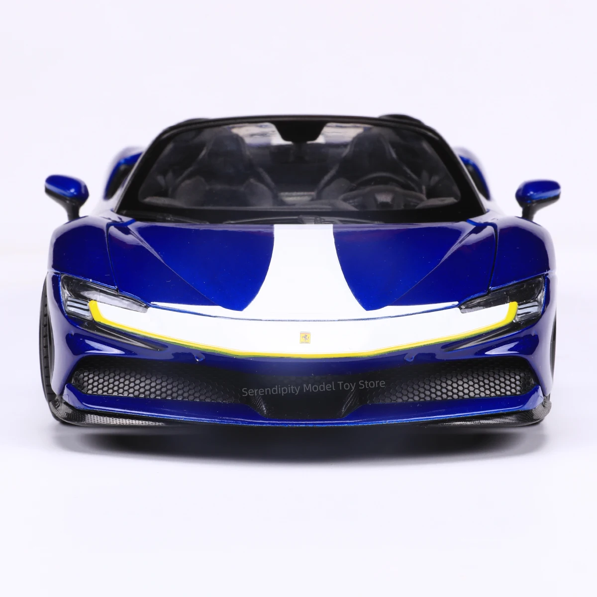 Modèle réduit de voiture Ferrari 2020 SF90 Spider à l'échelle 1:18