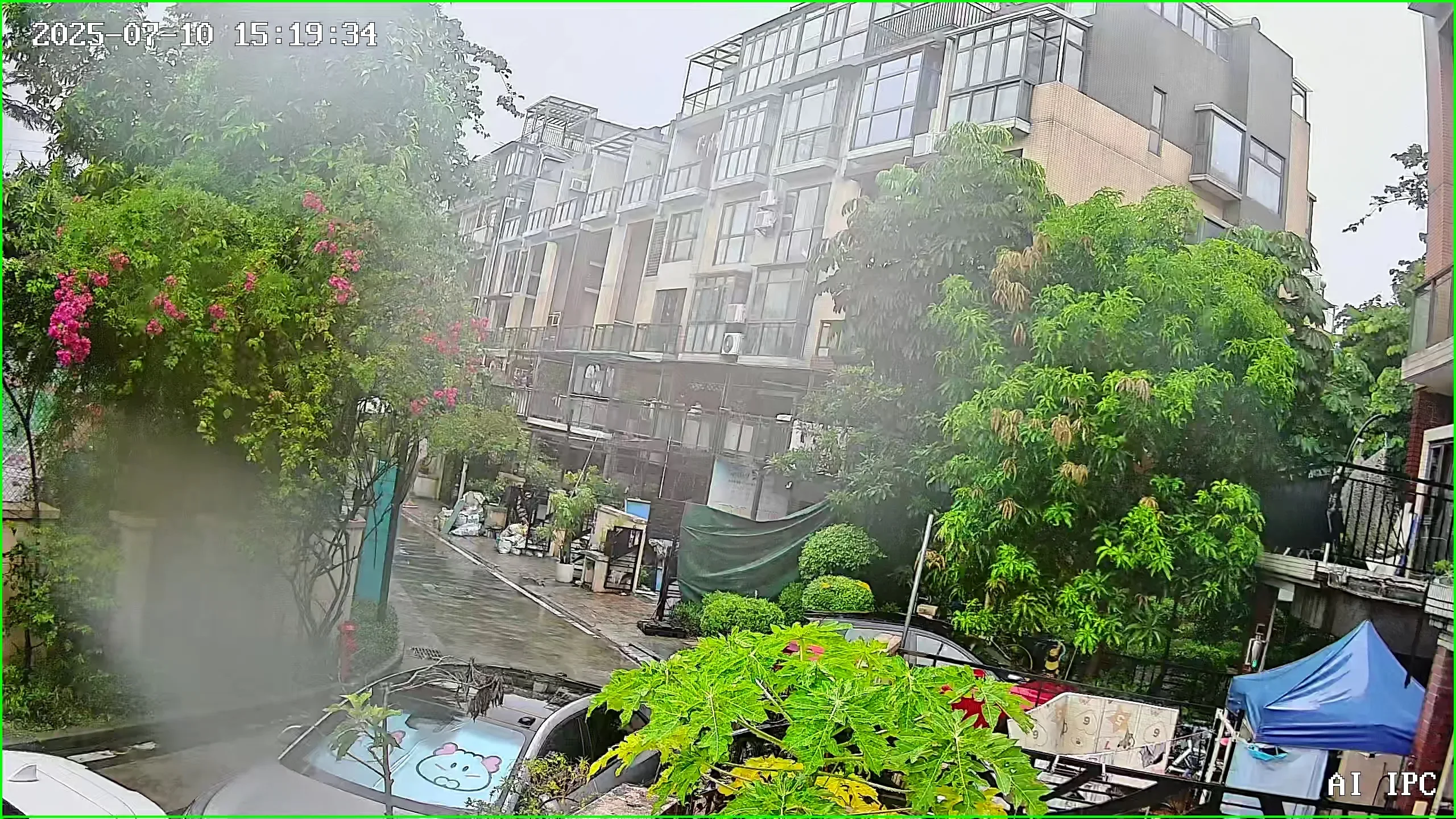 Demonstration of lens fogging and clearing