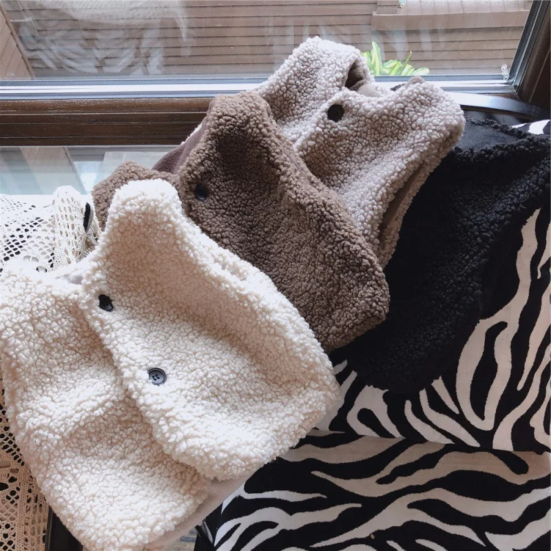 양털과 플리스로 만든  남아 및 여아 조끼 따뜻한 상의 2025 가을 및 겨울 의류