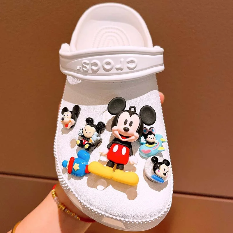 Shoe Charms Disney Mickey Mouse Minnie Donald Duck LED Accessories Buckle Set Daisy Duck DIY Girls Gifts