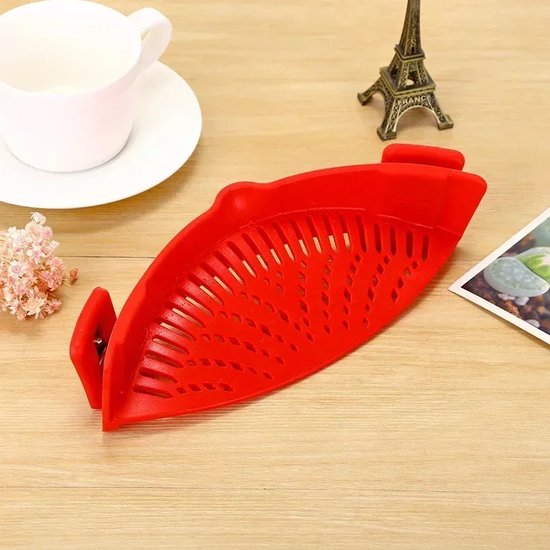 Universal Silicone Pasta Strainer, Clip-On Drainer for All Pots, Anti-Spill Kitchen Tool, Easy Clean Home Cooking Accessory