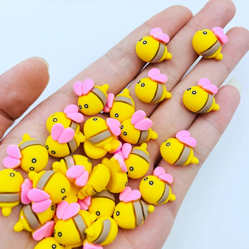 

20 Pcs New Cute Mini Kawaii Lovely Honeybee Bear Flat Back Resin Cabochons Scrapbook Diy Wedding Hairpin Accessories Craft J38