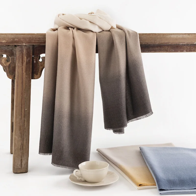 

Winter New Gradient Solid Color Printing Scarf Fashion Commuter Warm Neck Protection Scarf Simple
