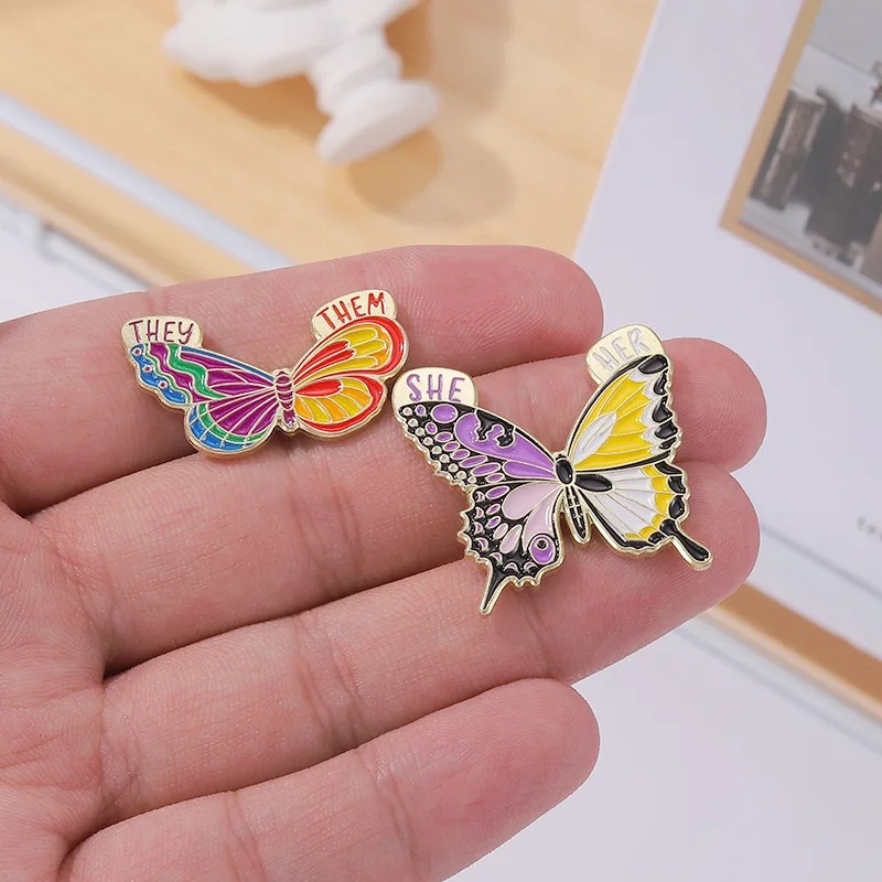 Cartoon Cute Rainbow Flag Frog Brooch Gay Badge Animal LGBT Enamel Pin  Couple Accessories Clothes Bag Jacket Fashion Jewelry