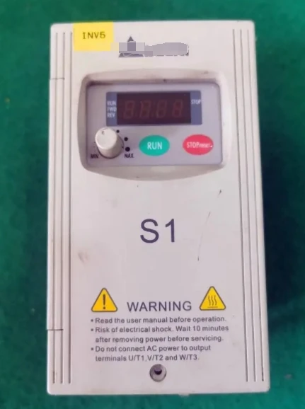 

VFD002S23A инвертор 220 кВт в, хорошо работает, телефон