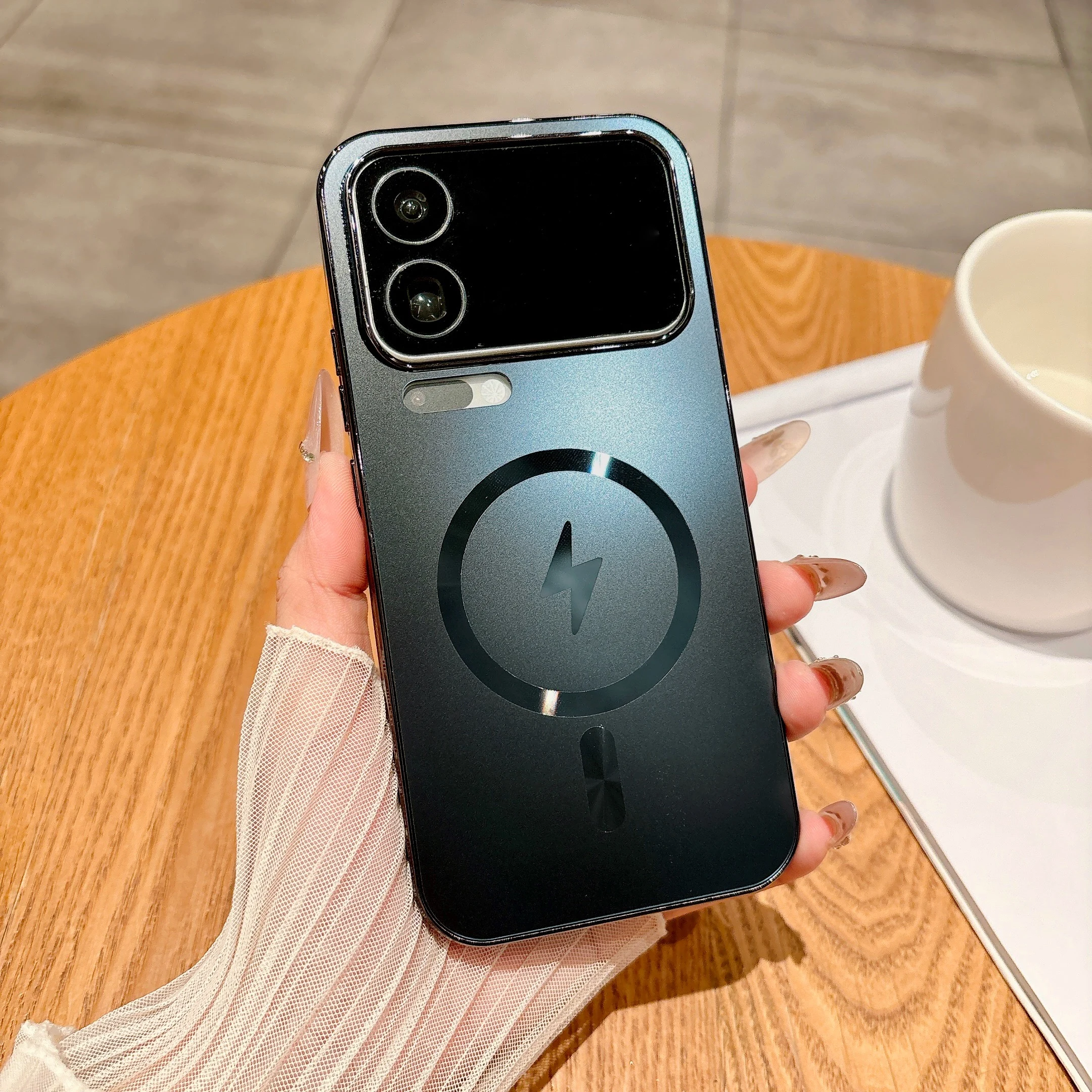 Luxury Plating Matte Magnetic Shockproof Case with Magsafe Compatibility