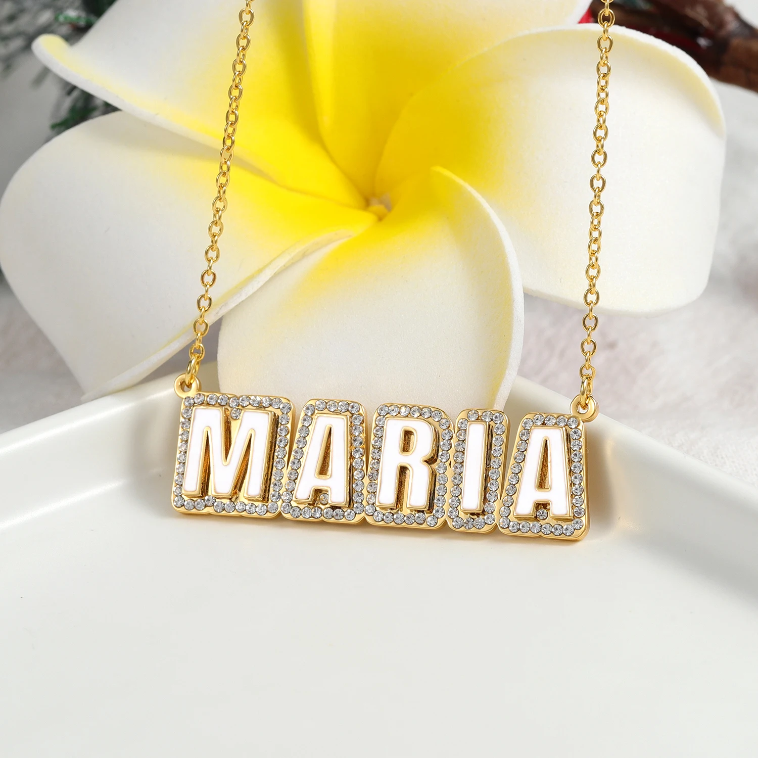 Customized Necklace New Enamel Name Necklace For Women Personalized Crystal Letter Nameplate Pave Outline Necklace Jewelry Gifts