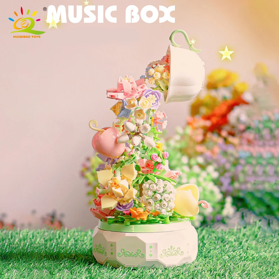

HUIQIBAO 575PCS Romantic Flower Lighting Music Box Building Blocks Home Decor Anime Creative Toy Child Adults Christmas Gifts